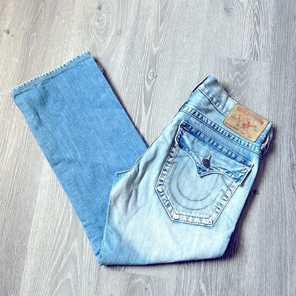 TRUE RELIGION RICKY STRAIGHT JEAN 33”